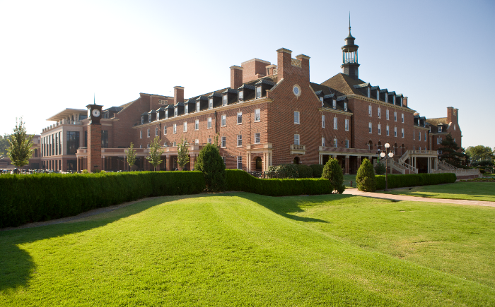 union-grass.png Student Union in the summer